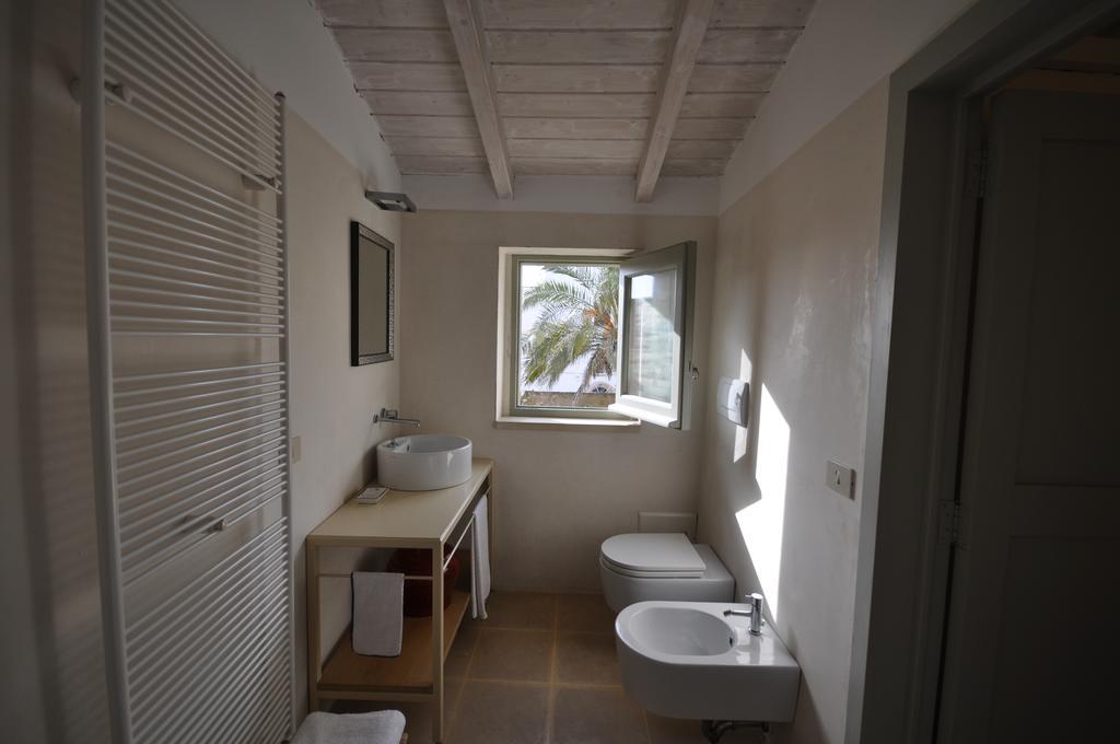 Palazzo Morisco Bed & Breakfast Gagliano del Capo Bagian luar foto